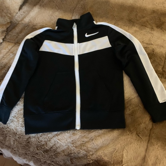 Tracksuit - Picture 4 of 6